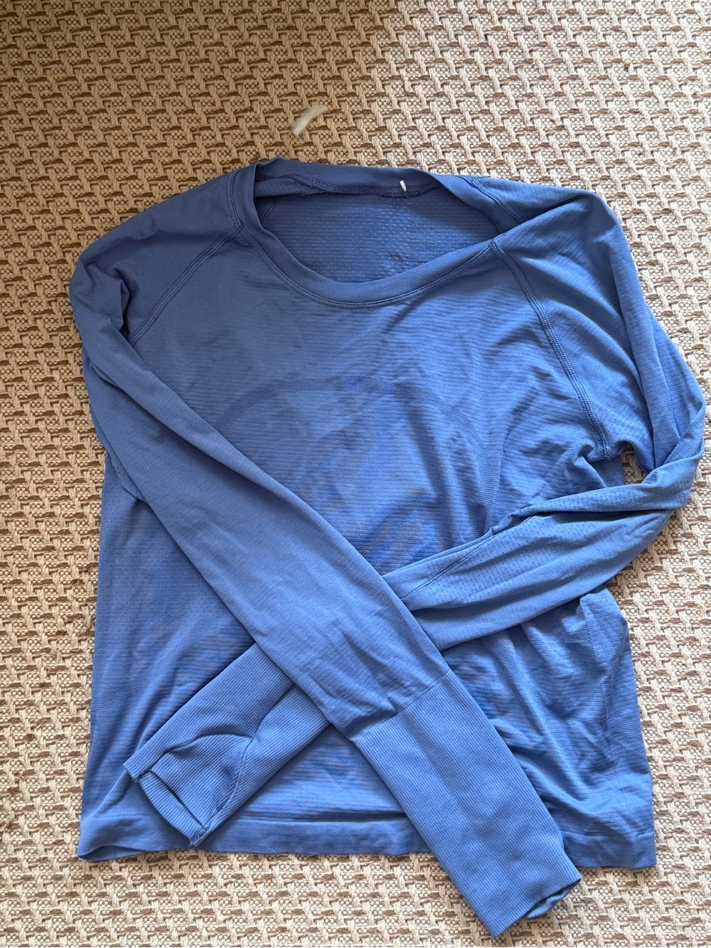 Swiftly Tech Long-Sleeve Shirt 2.0
Waist Length